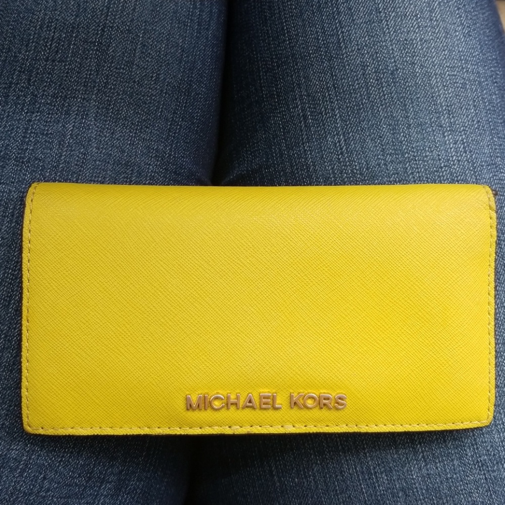 Michael Kors wallet